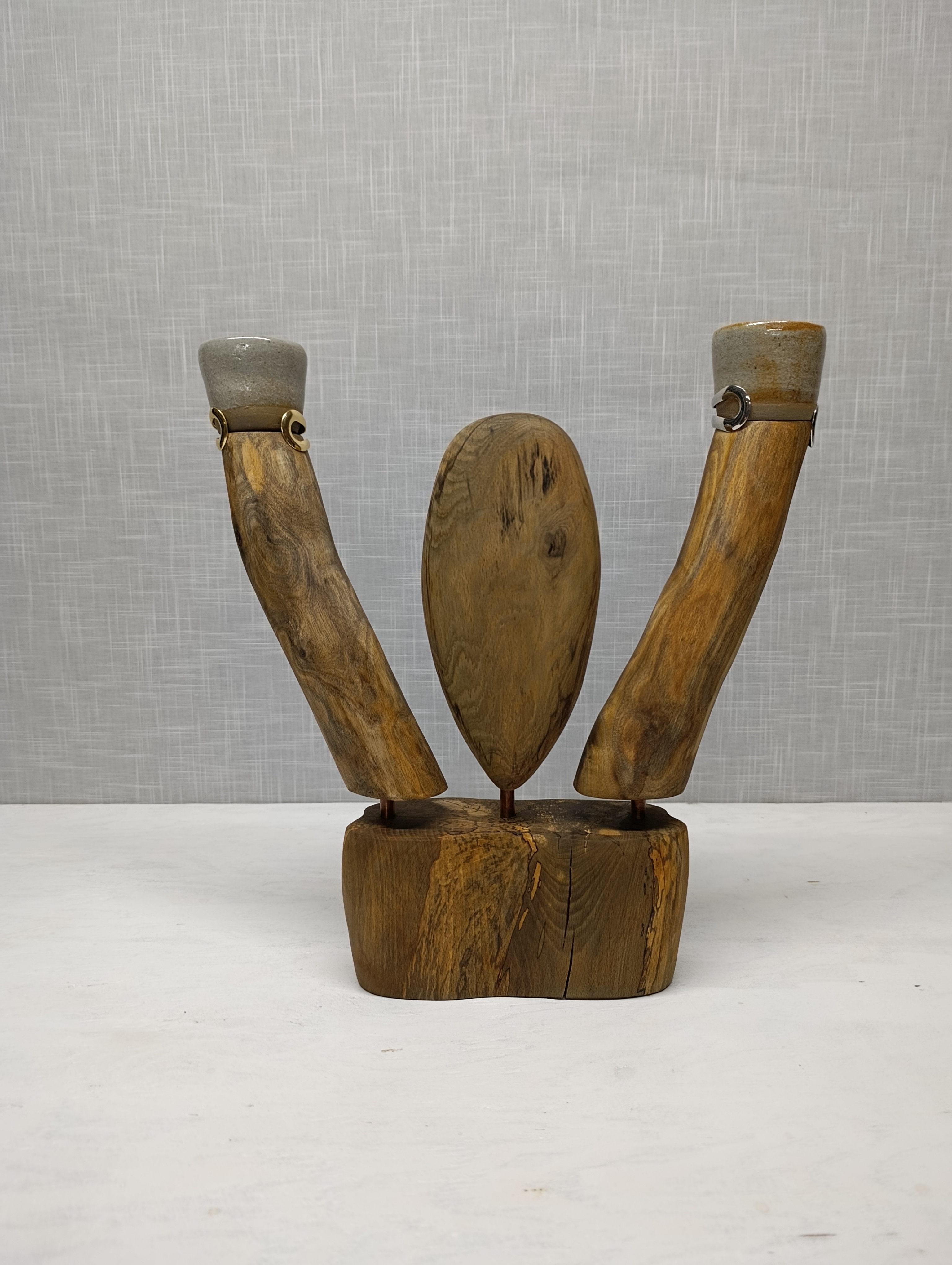Sculpture organique en hêtre, cuivre et argile émaillée portant un arbre de jade. - vue 4