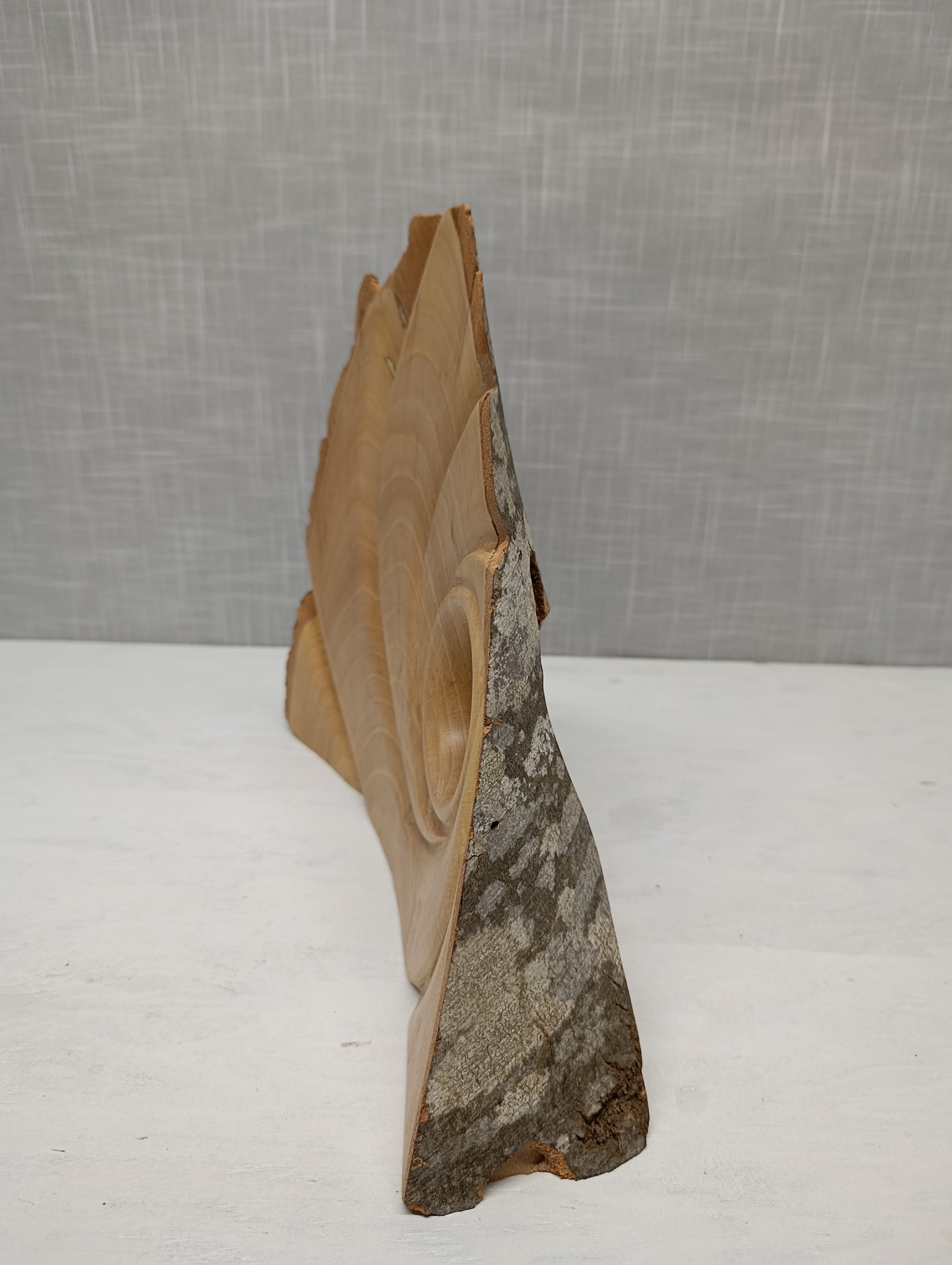 Sculpture en hêtre et acier inspirée de la suite de Fibonacci. - vue 3